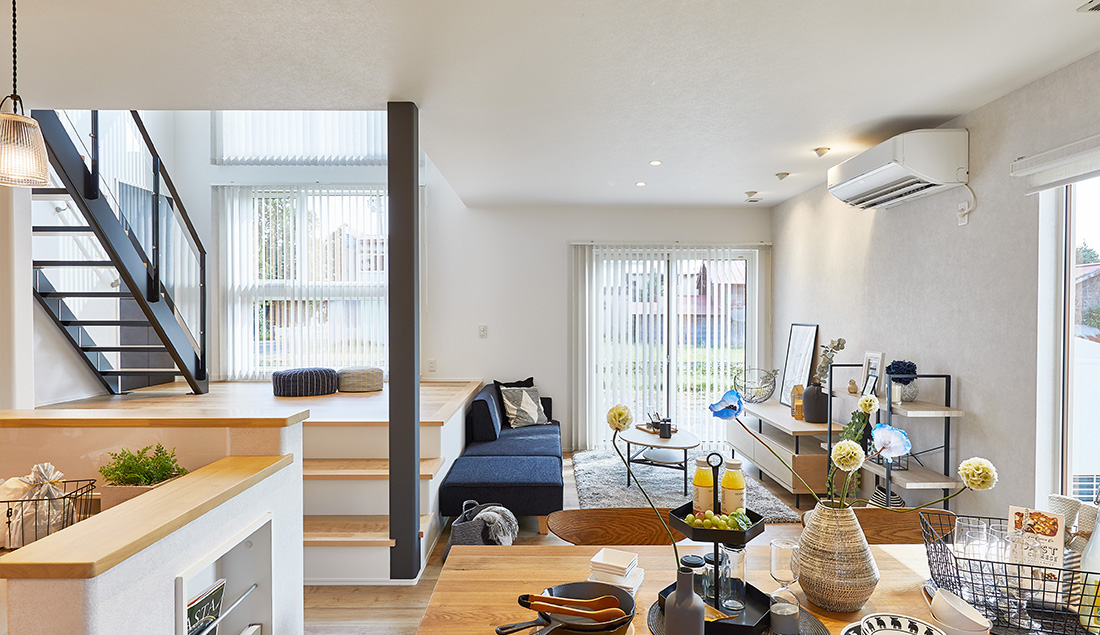 段差が生む、和やかな空間づかいに魅了される暮らし